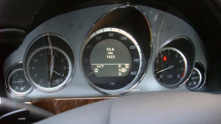  Mercedes-Benz E-Class 2010 года  (фото 75 из 128)